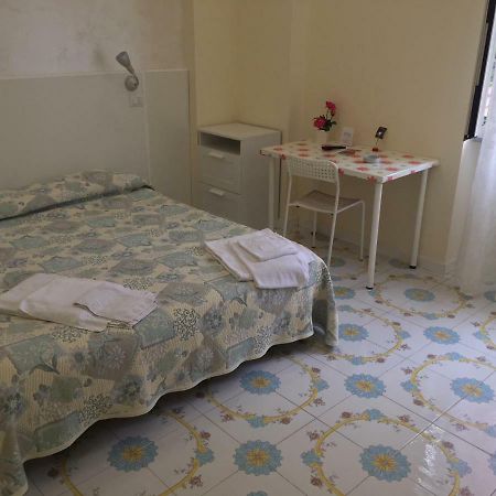 Albergo Oasi Νάπολη Εξωτερικό φωτογραφία
