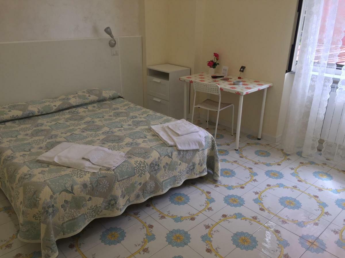 Albergo Oasi Νάπολη Εξωτερικό φωτογραφία