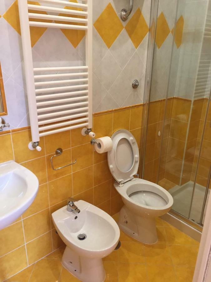 Albergo Oasi Νάπολη Εξωτερικό φωτογραφία